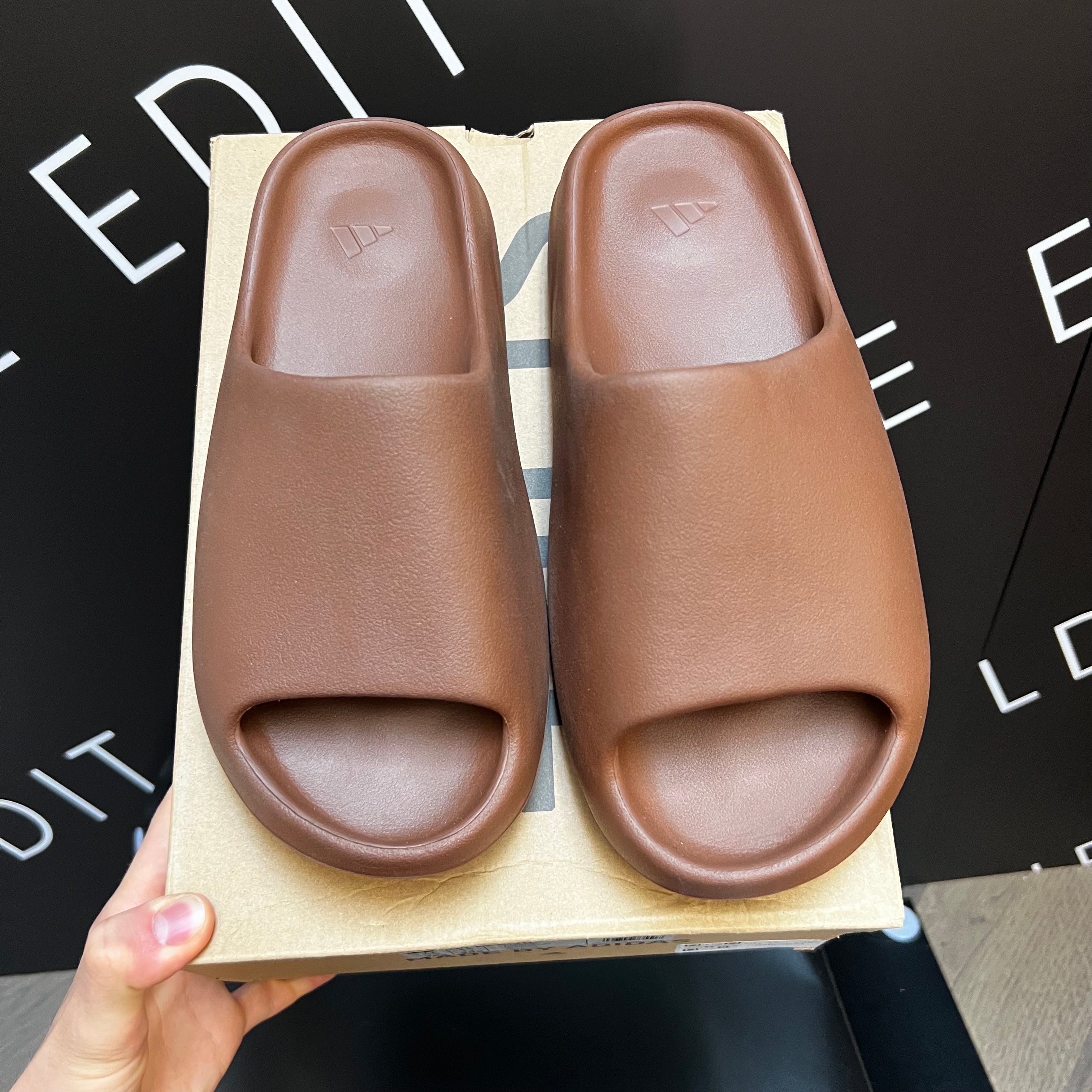 EX-DISPLAY - ADIDAS YEEZY SLIDE FLAX