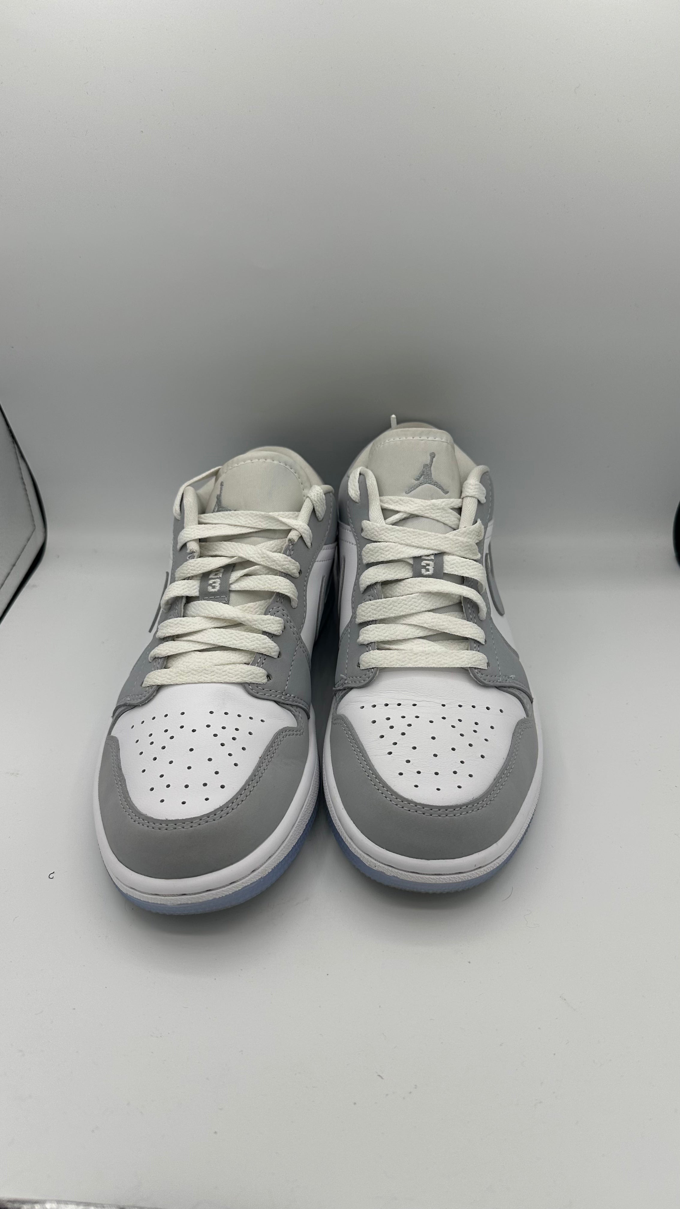 PRE LOVED - JORDAN 1 LOW WOLF GREY (WOMEN'S)