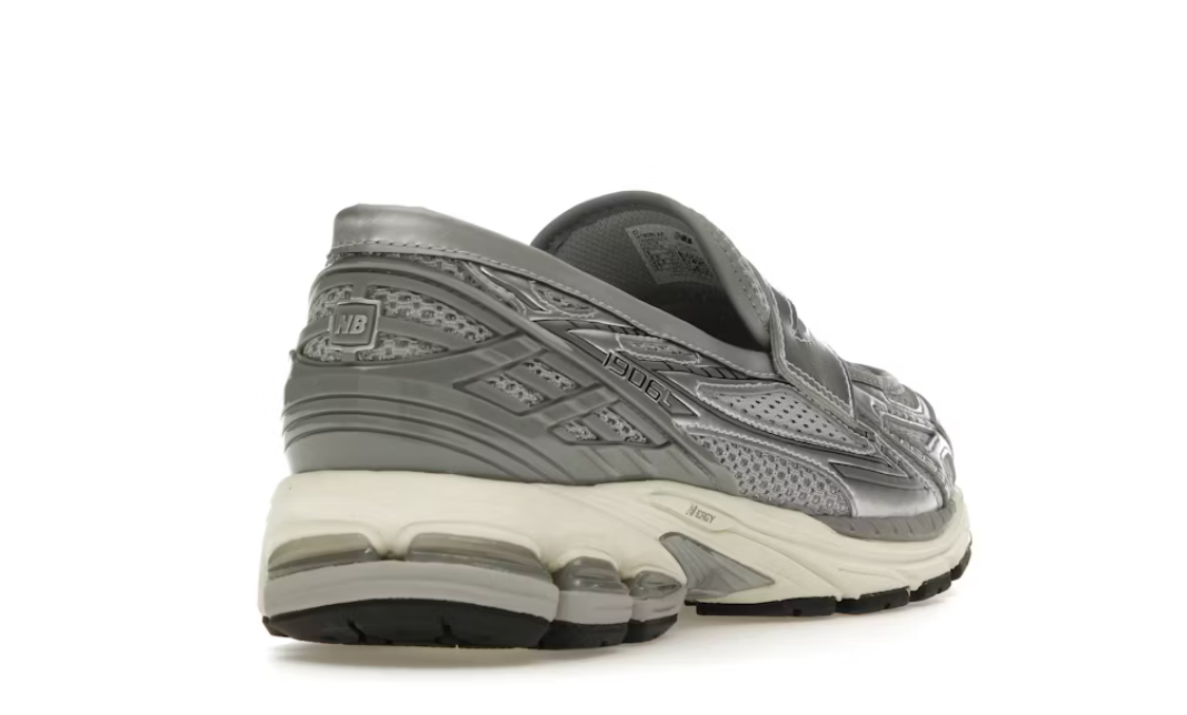 NEW BALANCE 1906L METALLIC SILVER