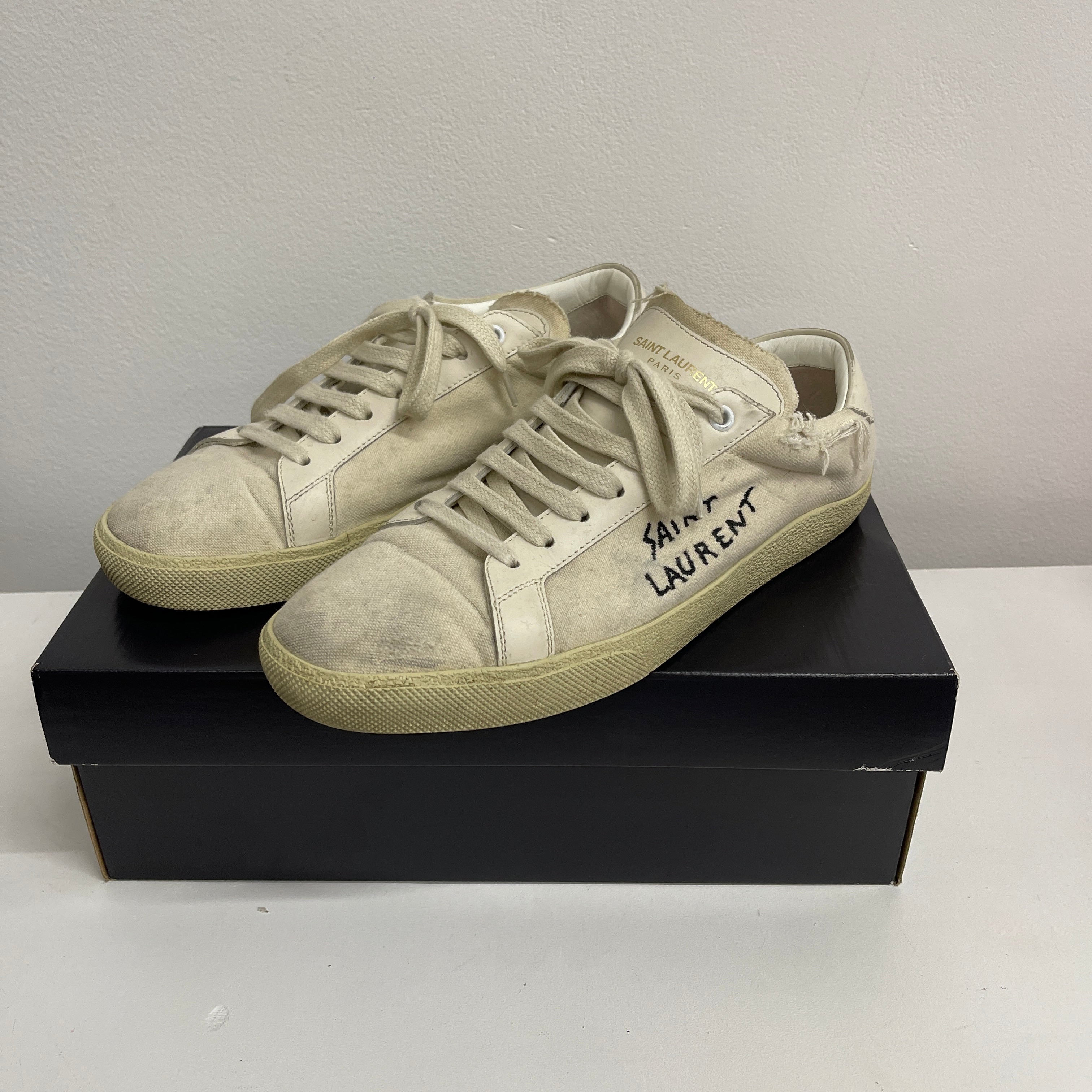 Saint laurent 2024 court classic distressed