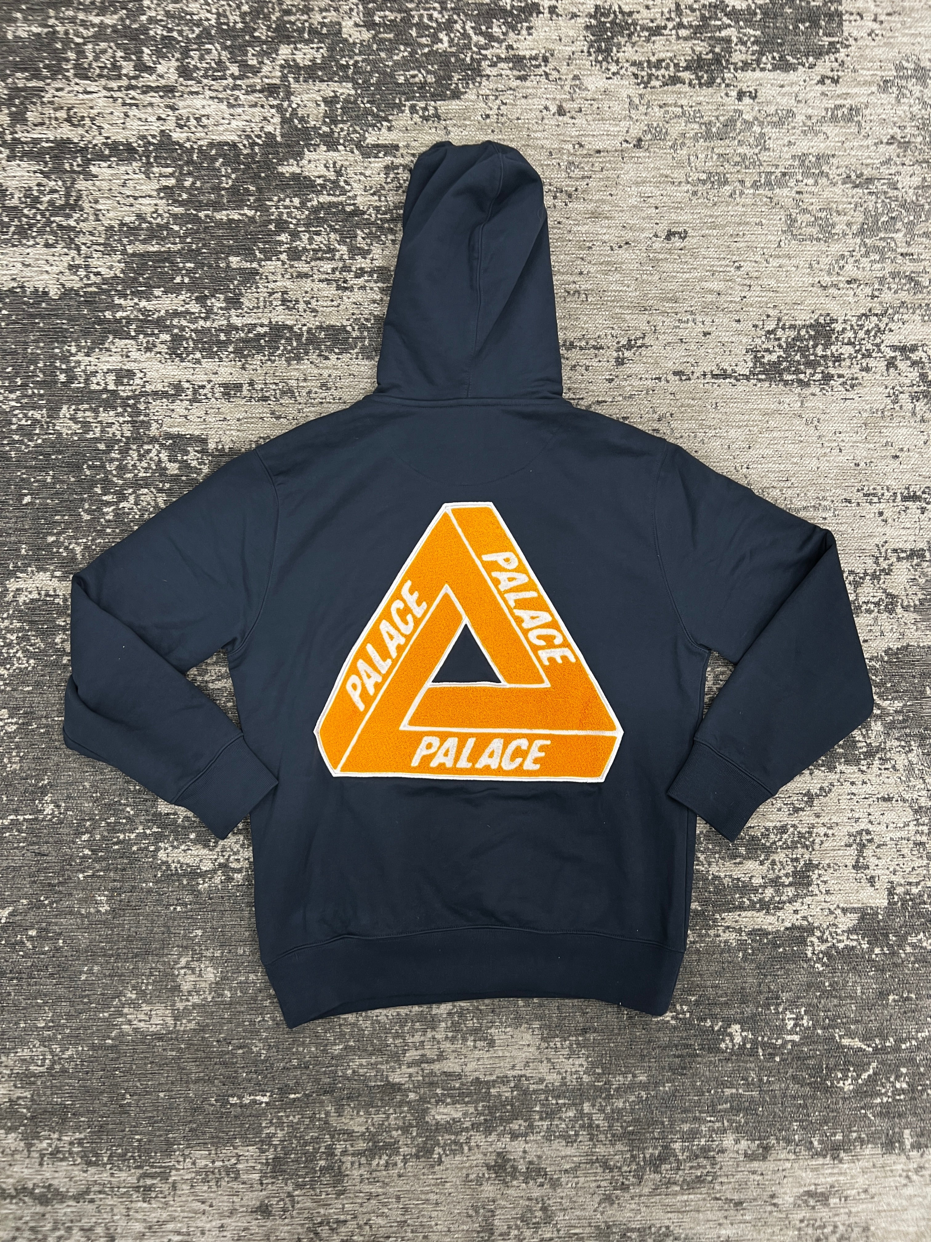 Palace 2025 logo hoodie