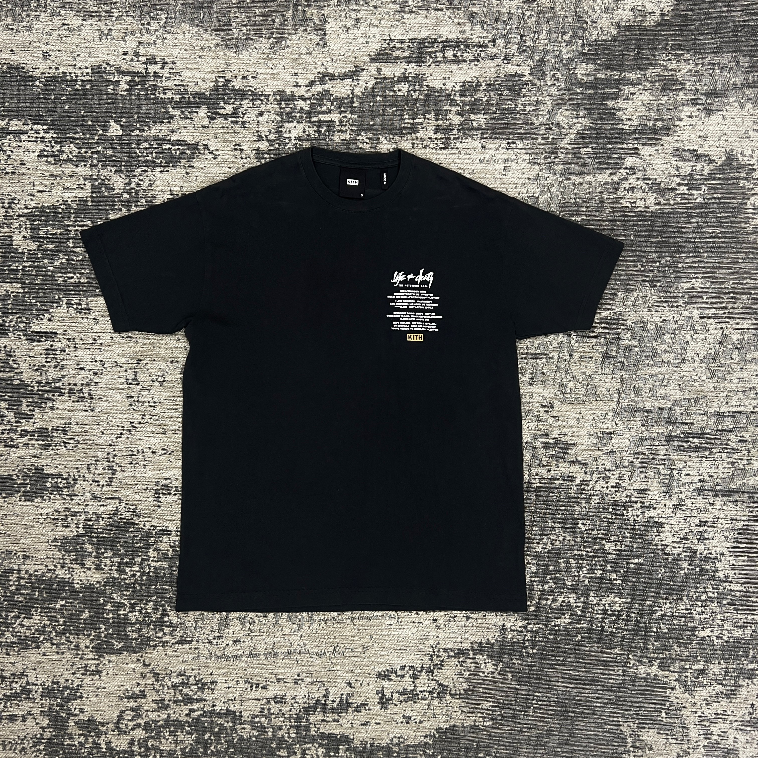 Black hotsell kith shirt