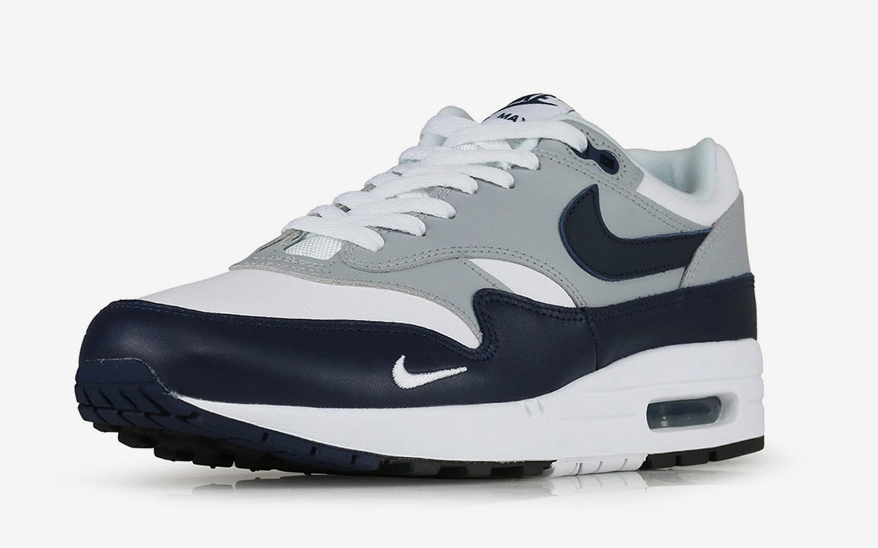 Nike air max lv 8 new arrivals