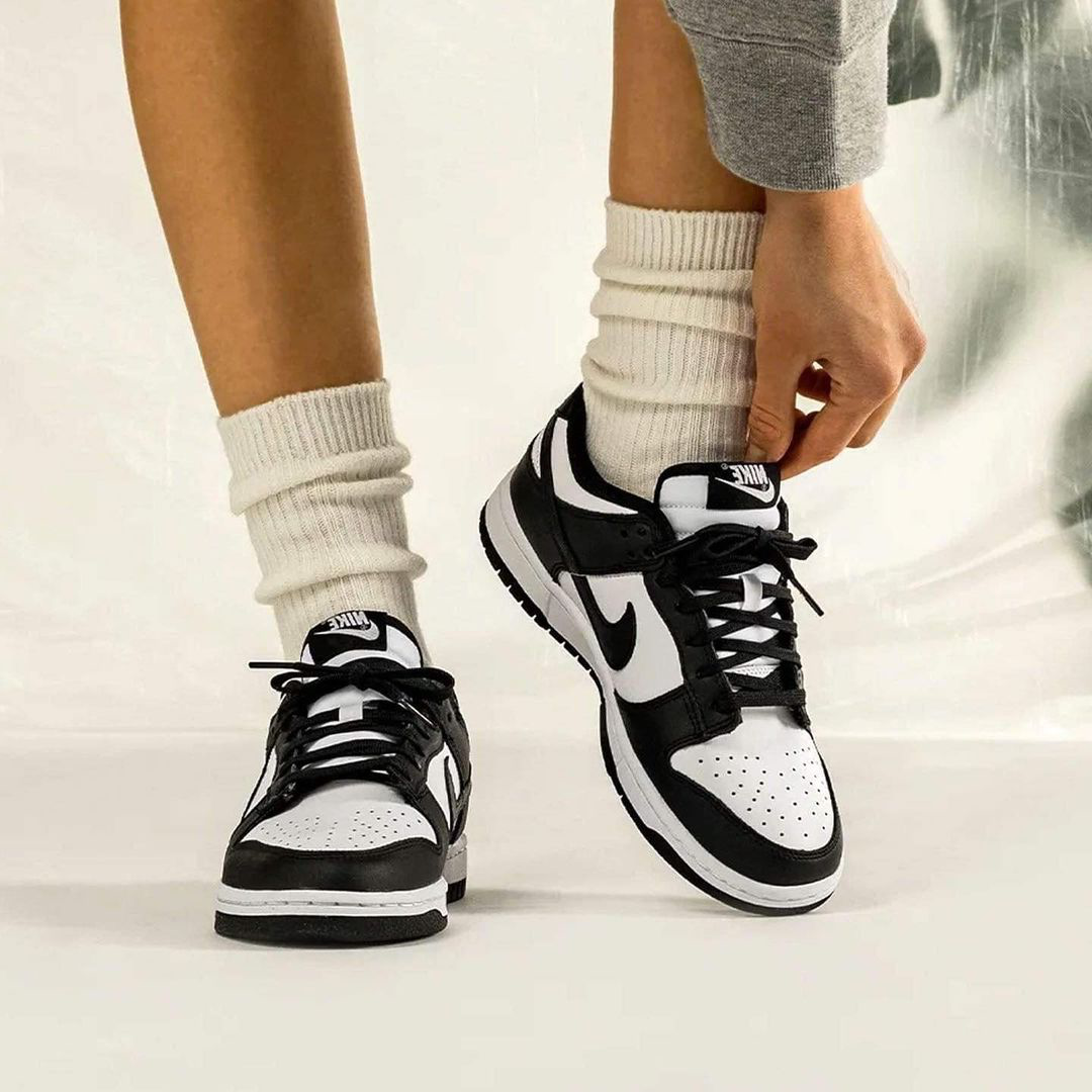 NIKE DUNK LOW BLACK WHITE GS 2021 CW1590 100   Imagecopy 